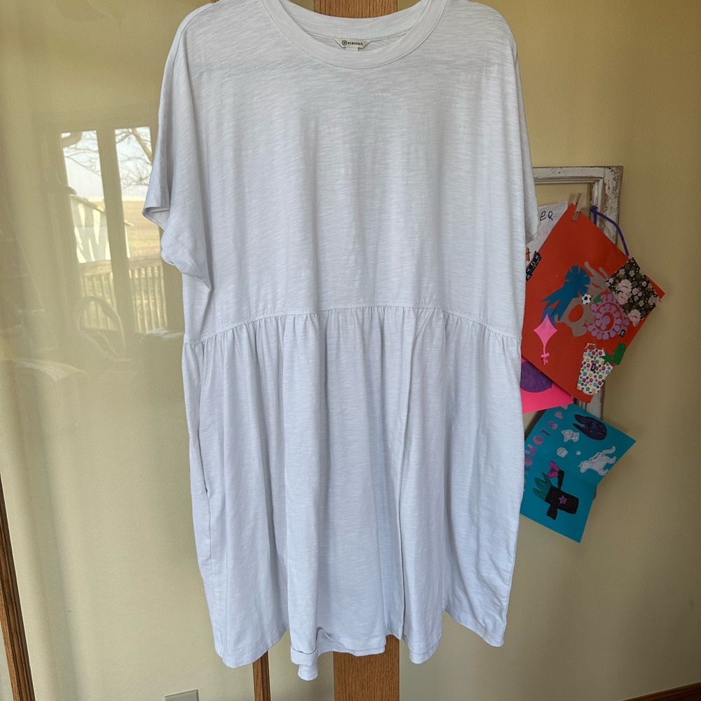 White Short Sleeve Dress